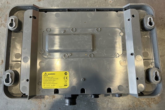 Raymarine CP450C ClearPulse CHIRP sonar module underside view