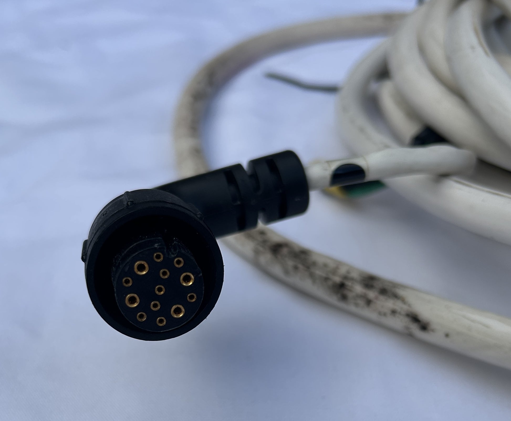 Raymarine open array radar cable connector close up