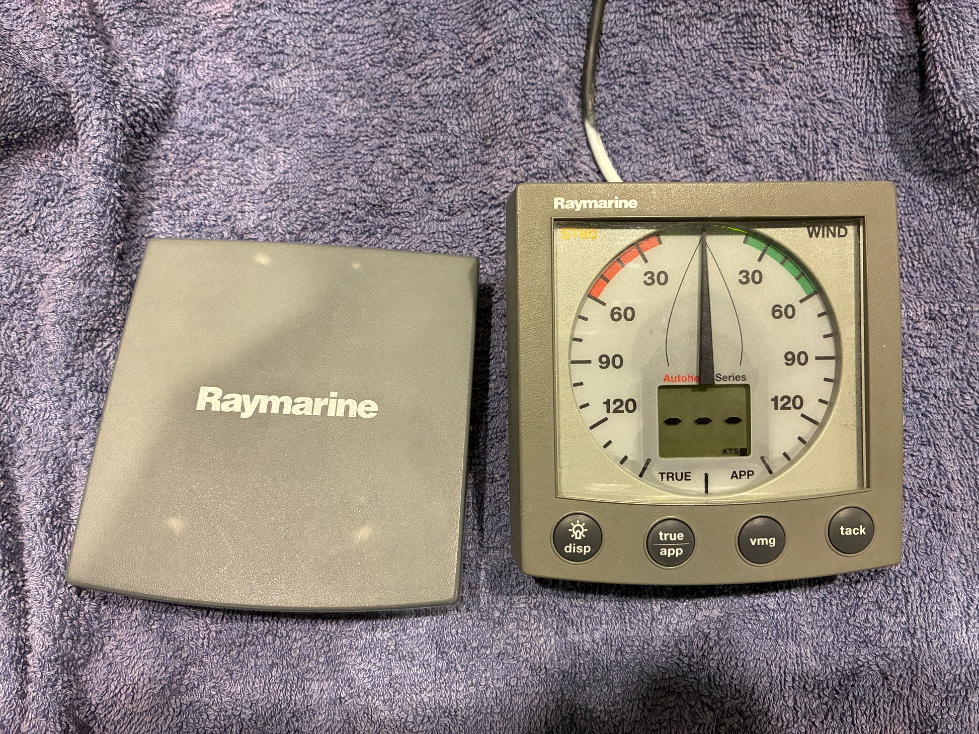 Raymarine ST60 Wind instrument display tested working with Raymarine sun cover