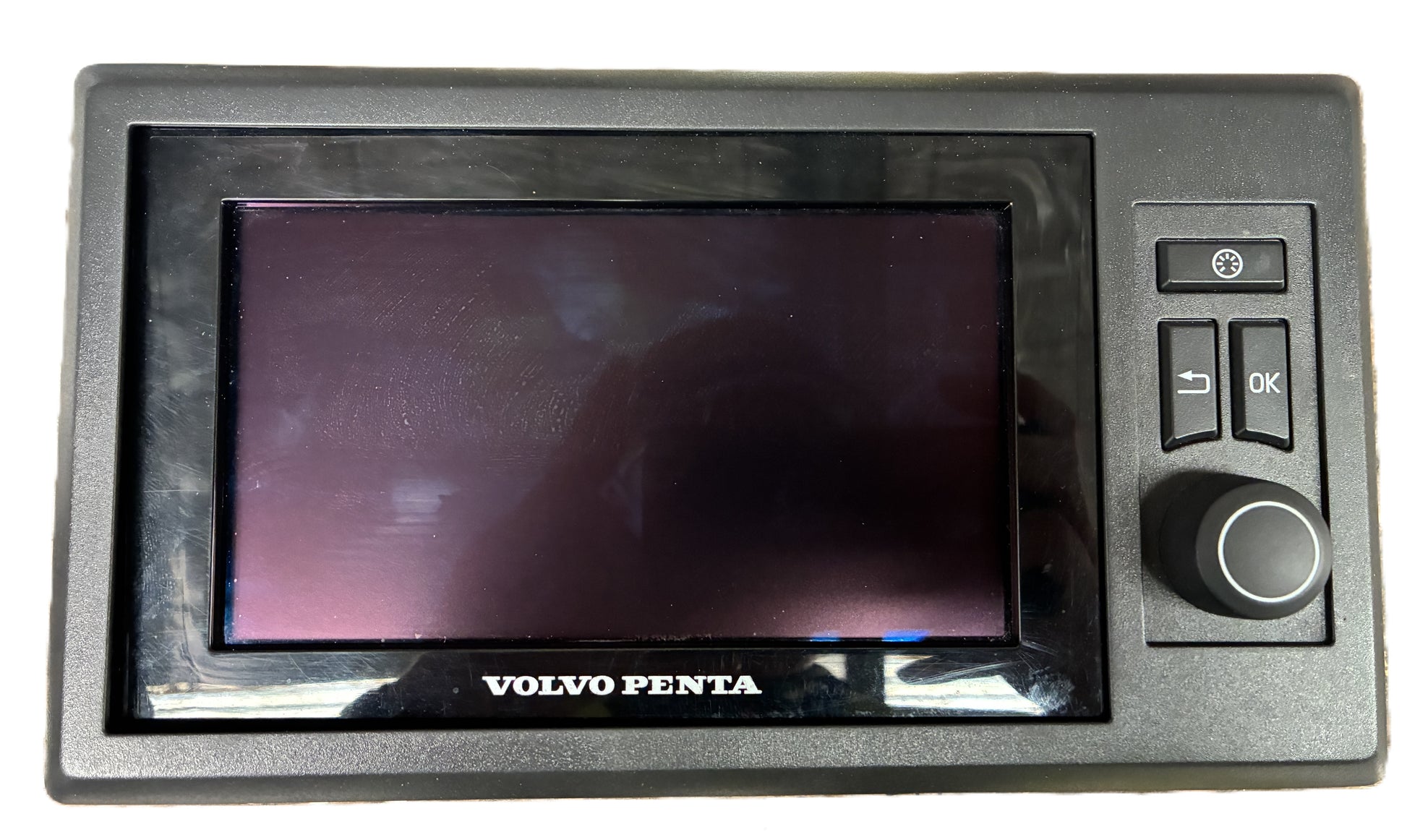 Volvo Penta EVC colour display screen and control buttons